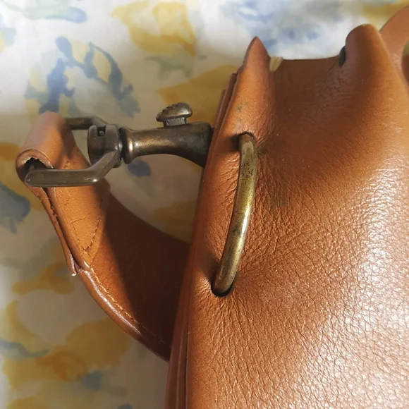 Unique leather rose shoulder bag - Picture 4 of 4